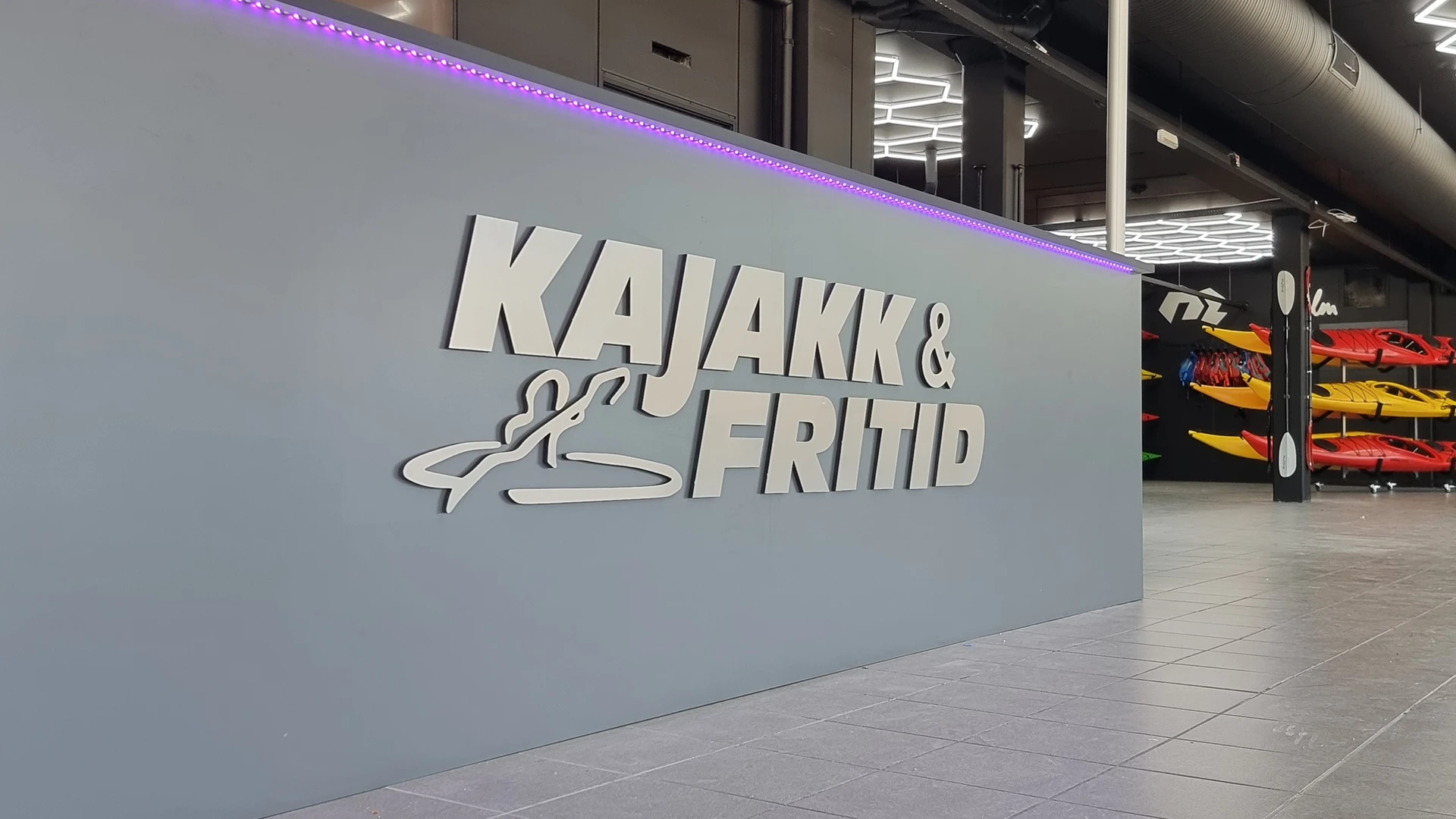 Kajakk & Fritid disk med logo
